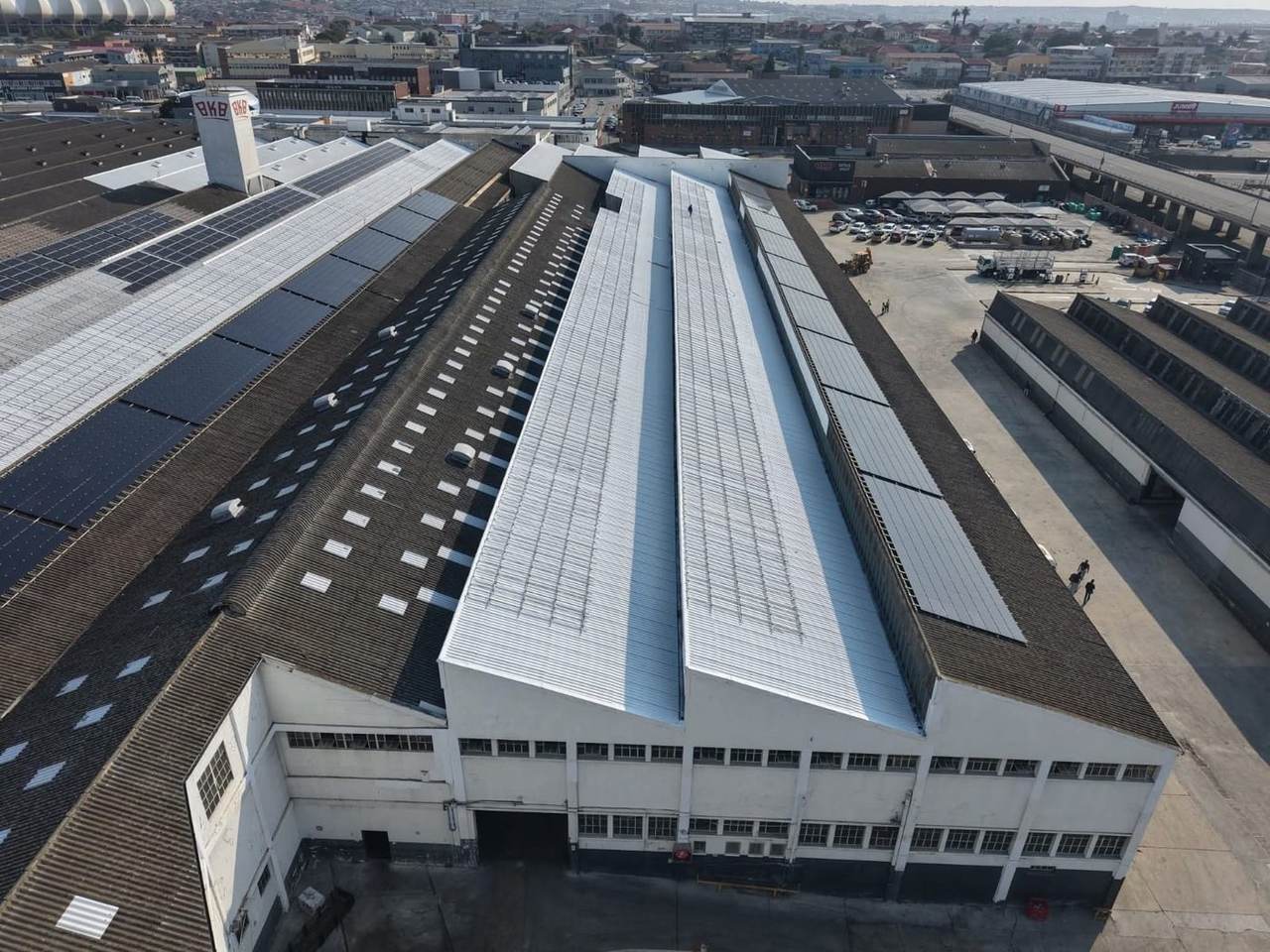 Industrial roof re-sheeting project